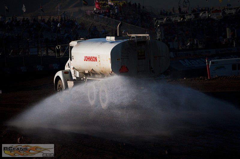 6022472464_22b431ee44 2011 Glen Helen Raceway_L.jpg