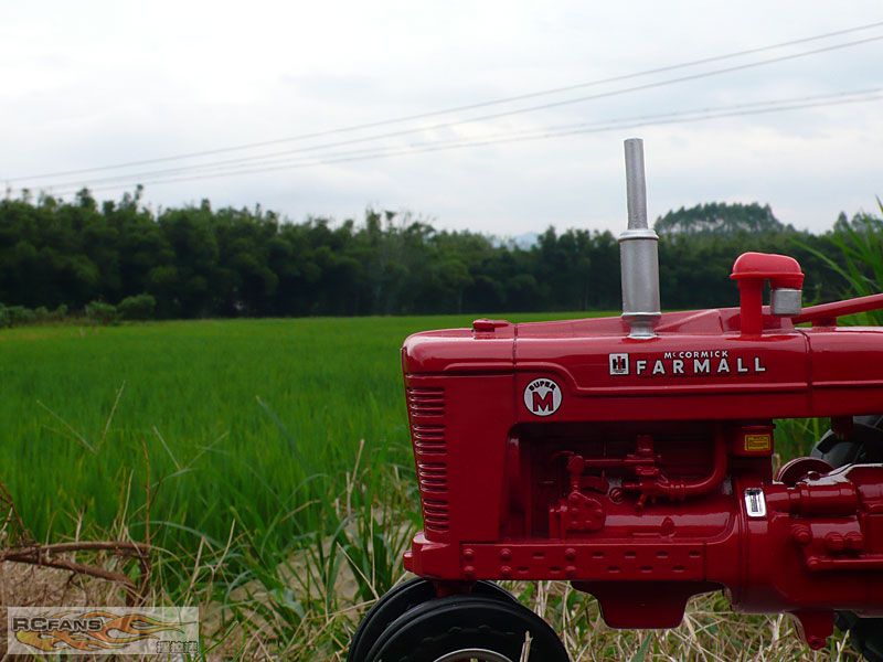 farmall super m (1).jpg