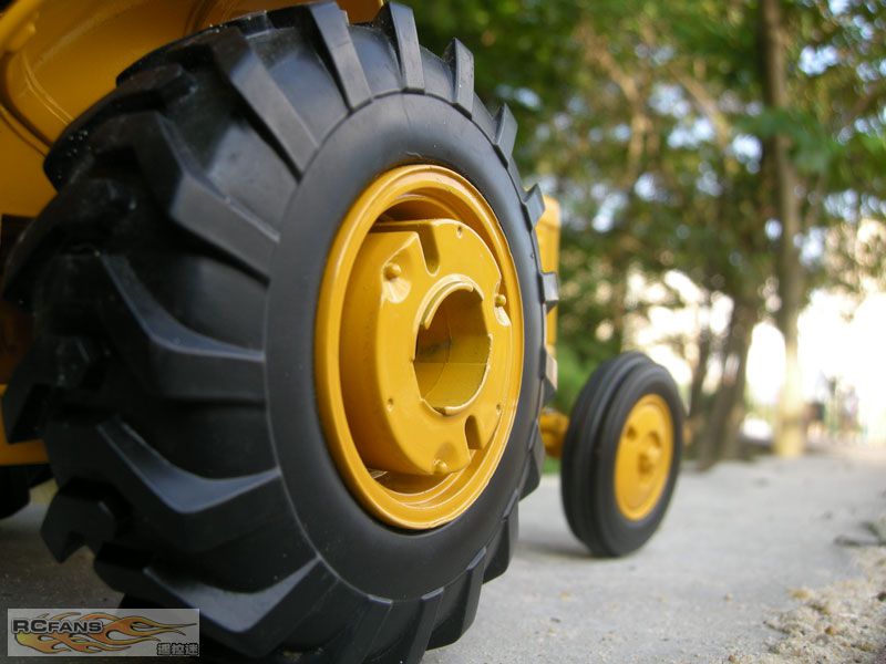 John Deere 820 n4.jpg