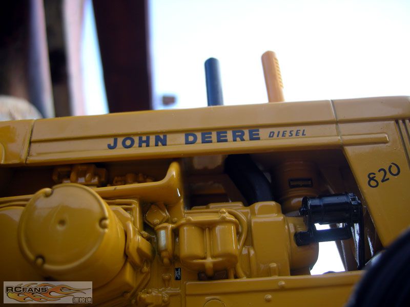 John Deere 820 n10.jpg