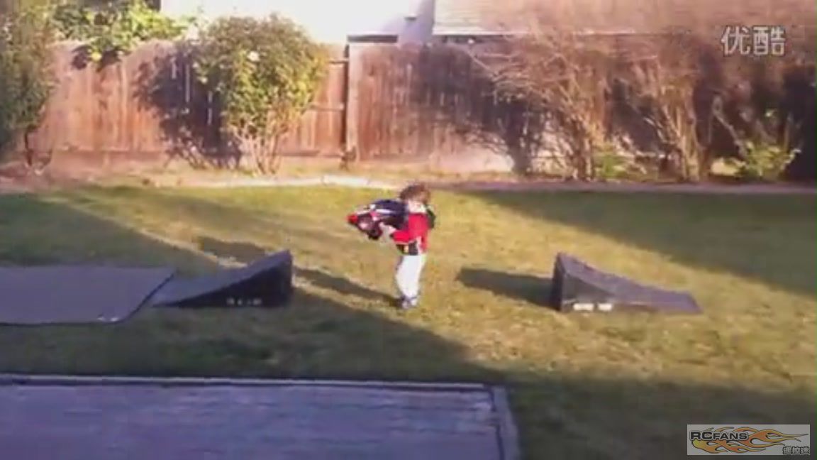 2012 RC Stunt Jumps ԭⶼ@ӖС܇ײ[08-37-20].JPG