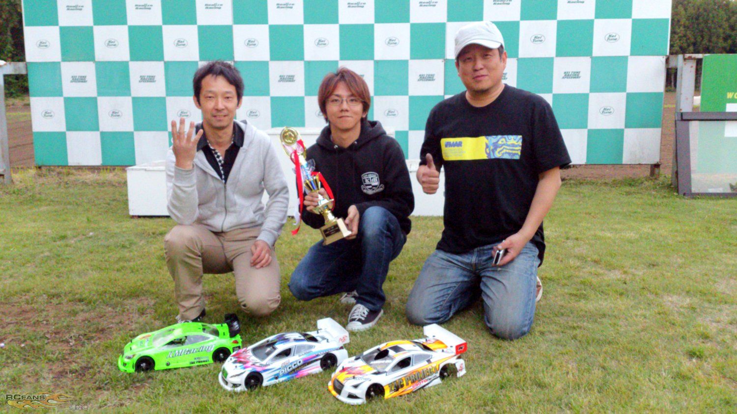 Winer Fukuda and Team Drivers.jpg