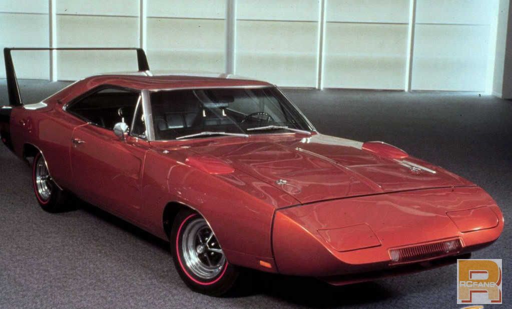 Dodge-Charger_Daytona_1969_002.jpg