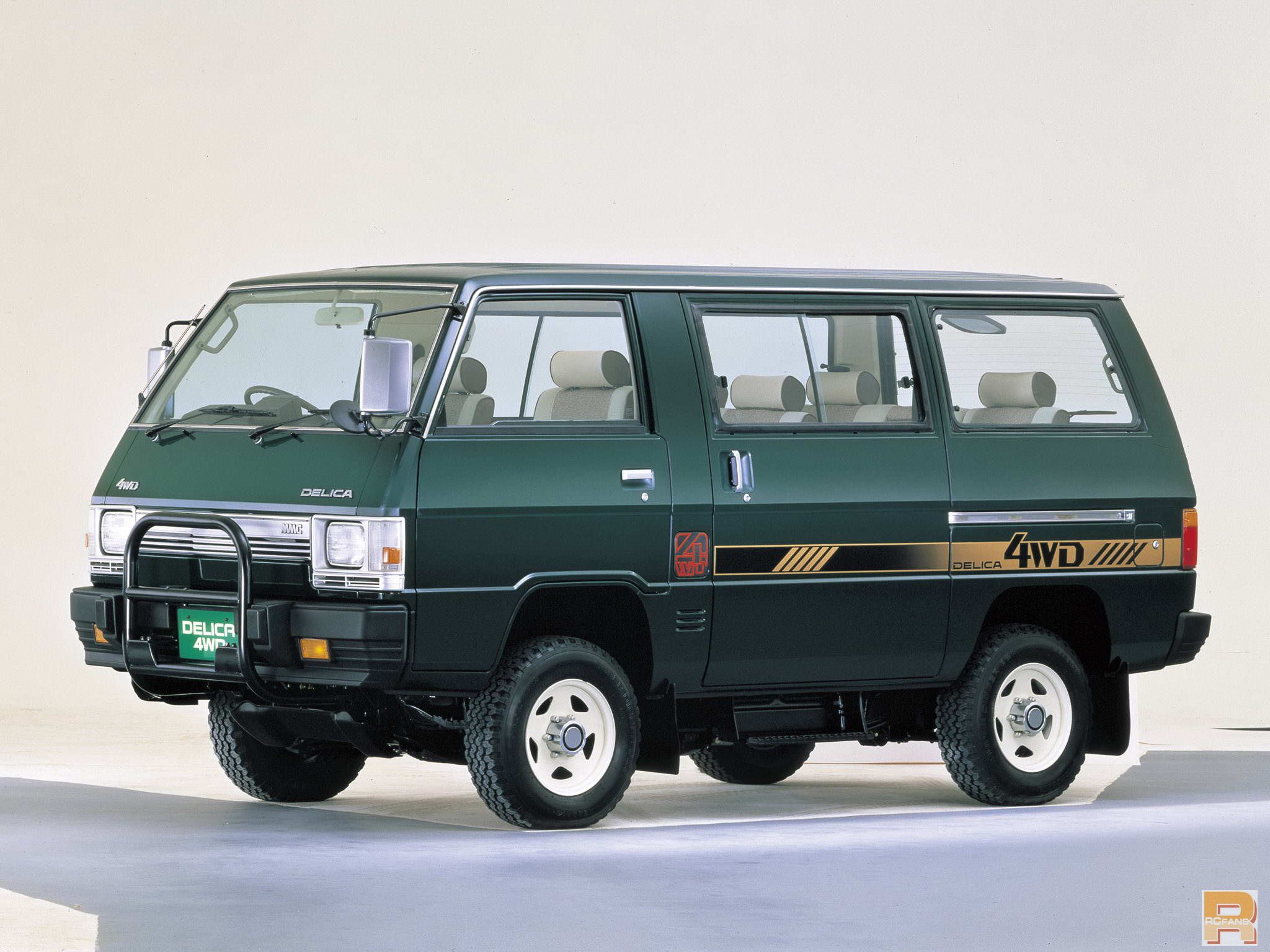 1985_Mitsubishi_Delica_4WD_003_9637.jpg