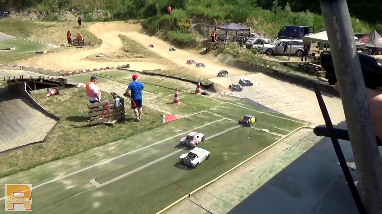 Losi 5ive T Cup 2015 A-Finale Highlights RC Offroad Staaken e.V. in Gro Glienick.jpg