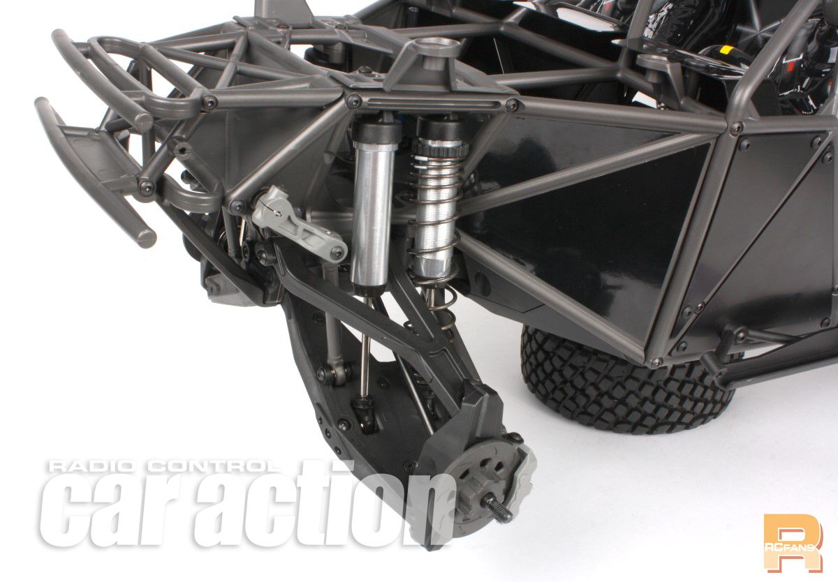 Traxxas_Unlimited_Desert_Racer_Front_suspension_0312.jpg