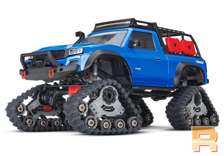 82034-4-TRX-4-Traxx-3qtr-Front-Blue.jpg