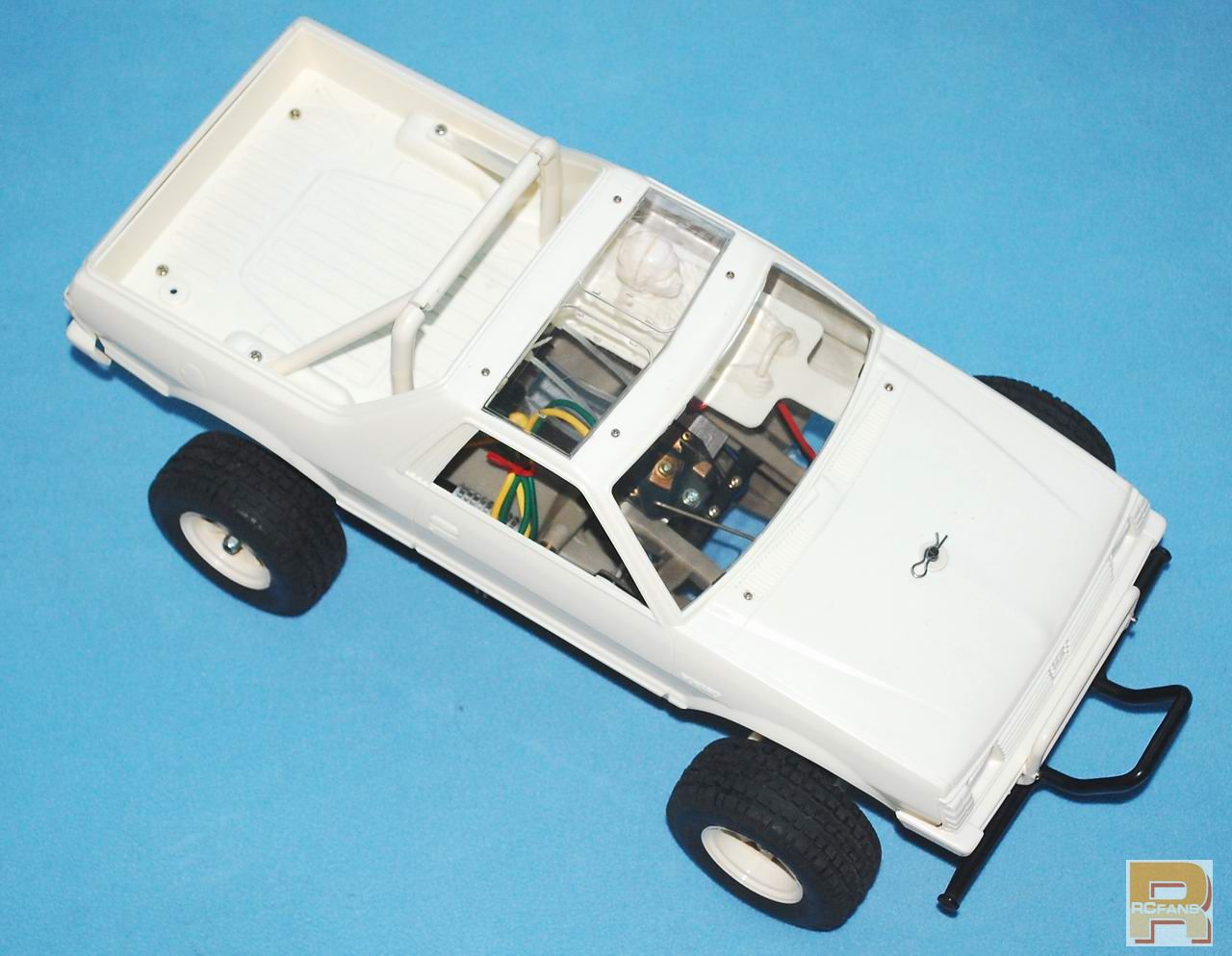 Tamiya 58038 Subaru Brat 04.JPG