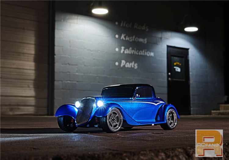 93044-4-Hot-Rod-1933-Coupe-3qtr-Blue-Garage.jpg