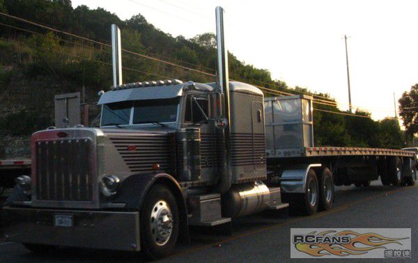 awesome peterbilt 600.jpg