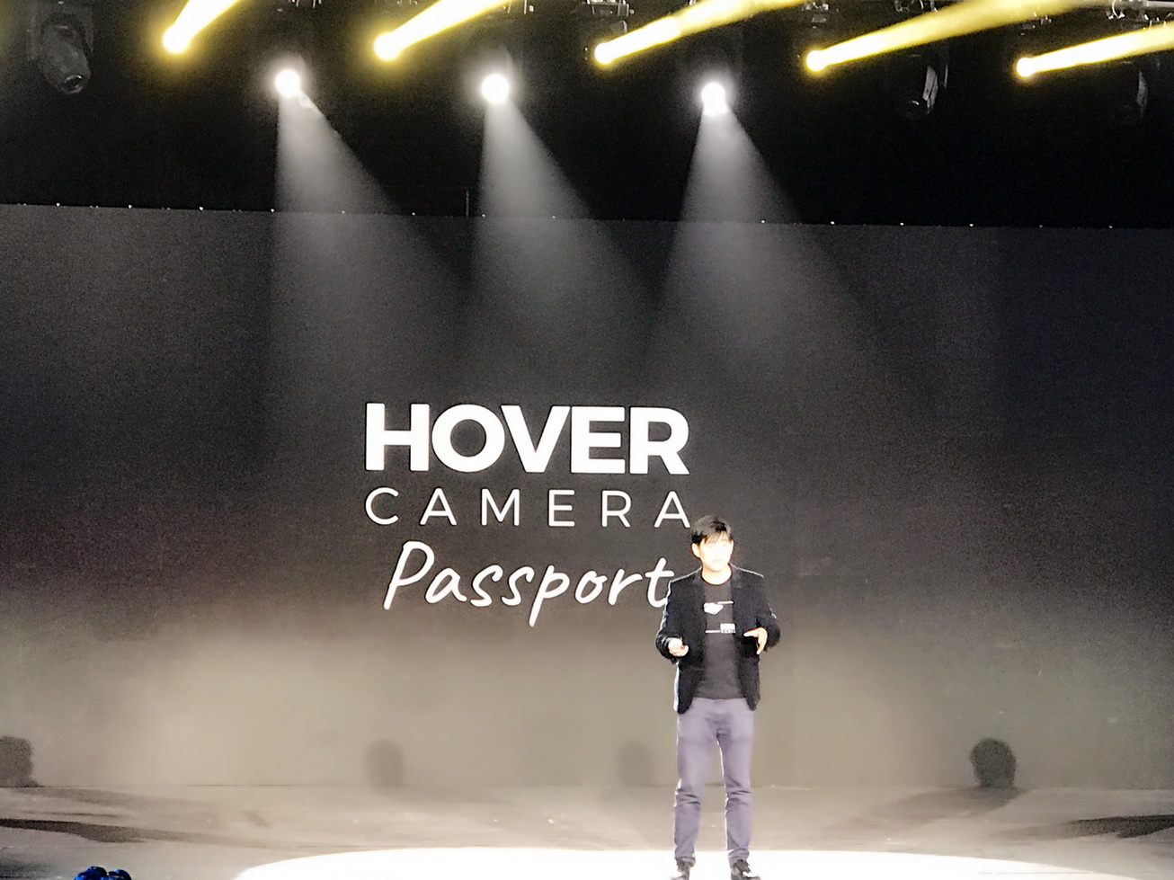 Hover Camera ʽ 2999Ԫ