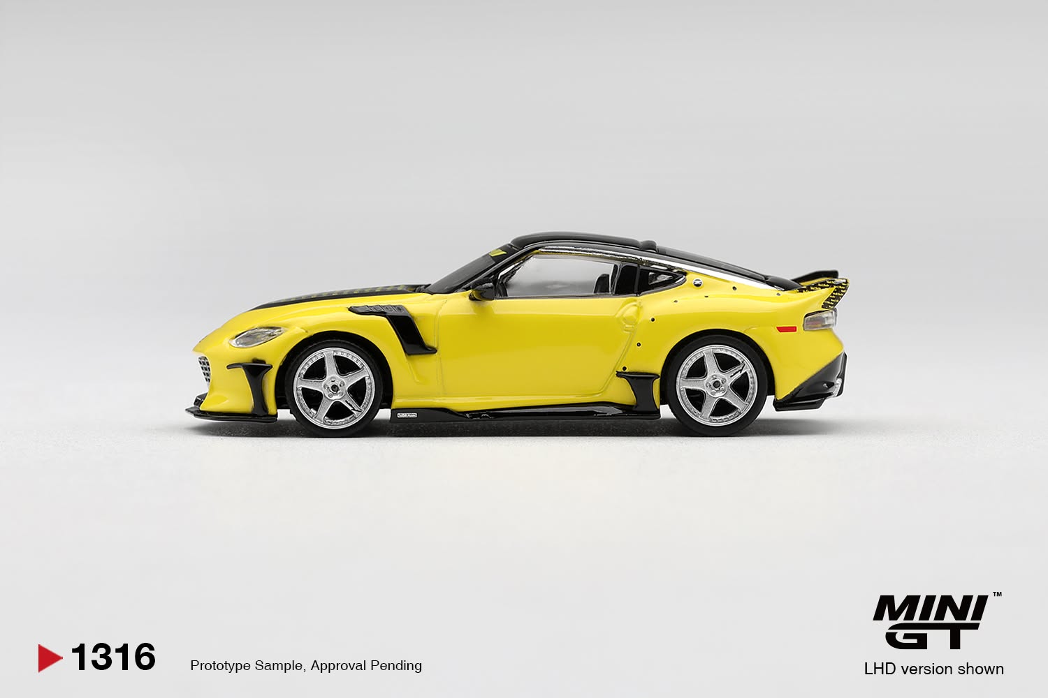 Nissan Z VeilSide FFZ400 Ikazuchi Yellow 1/64 ��̬��ģ