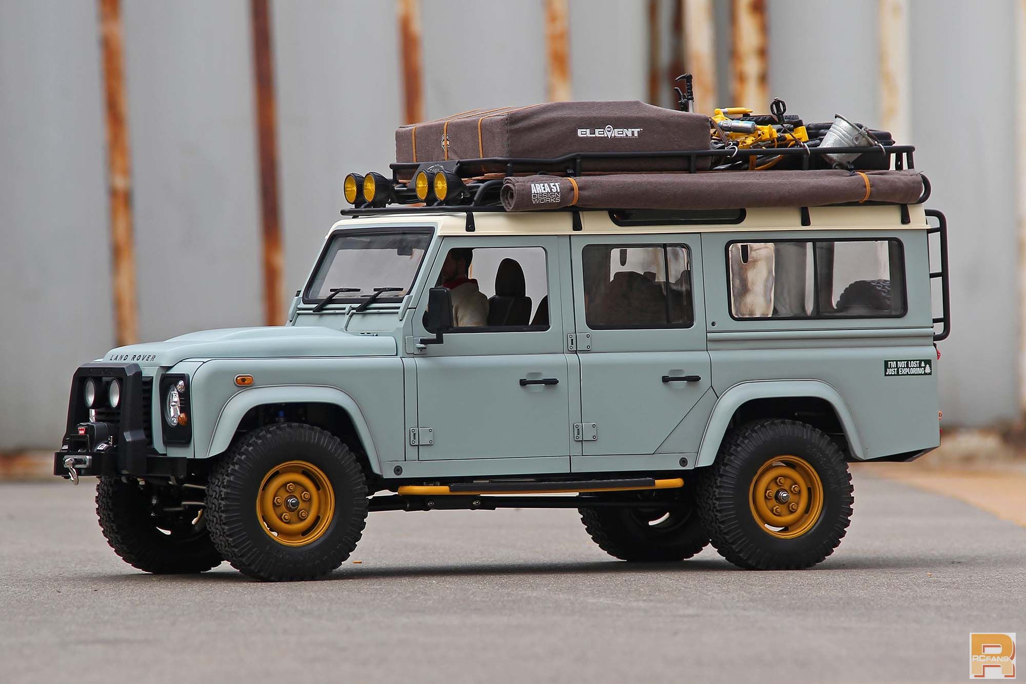 《我不是迷路,只是探索》 路虎卫士d110