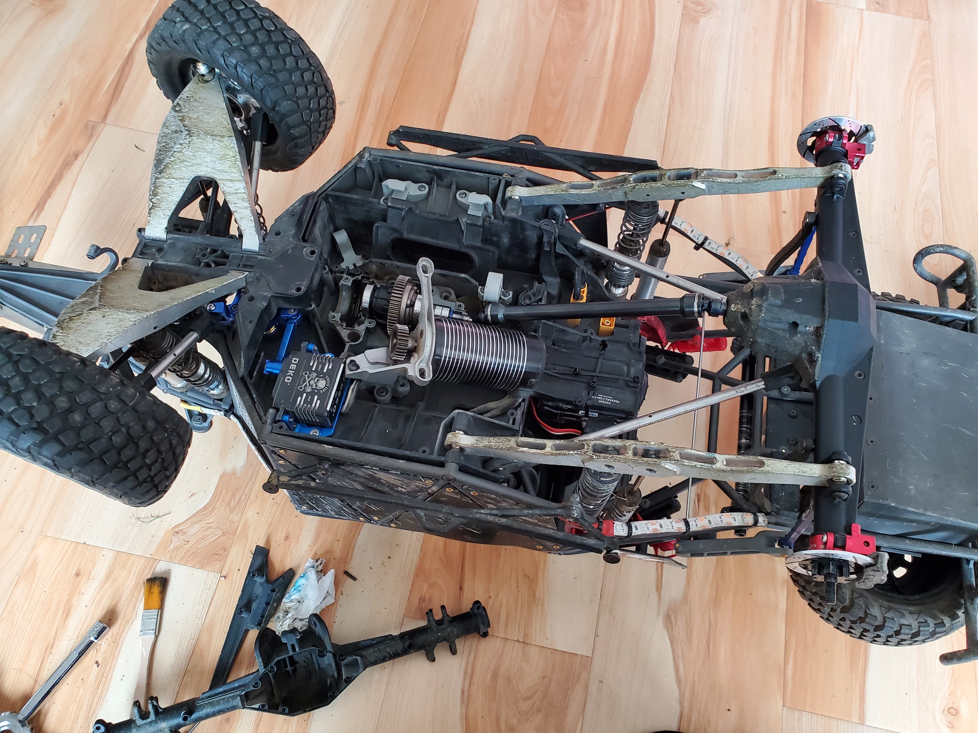 traxxasudr短卡阻止避震漏油以及实用op建议
