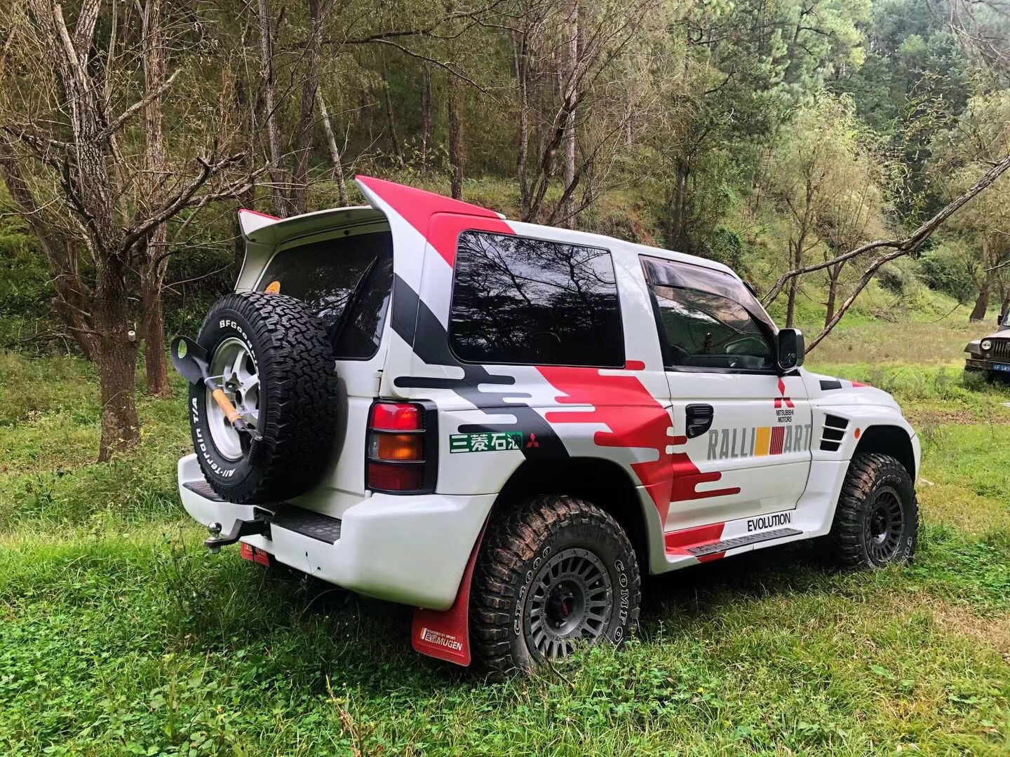 cc01 成龙《我是谁》— 三菱石油-帕杰罗经典涂装