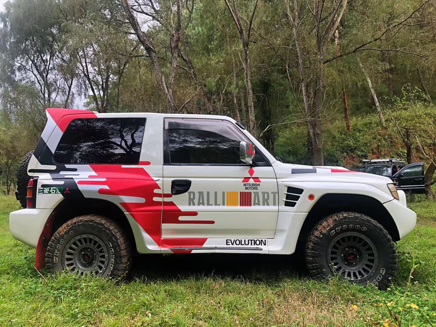 cc01 成龙《我是谁》— 三菱石油-帕杰罗经典涂装