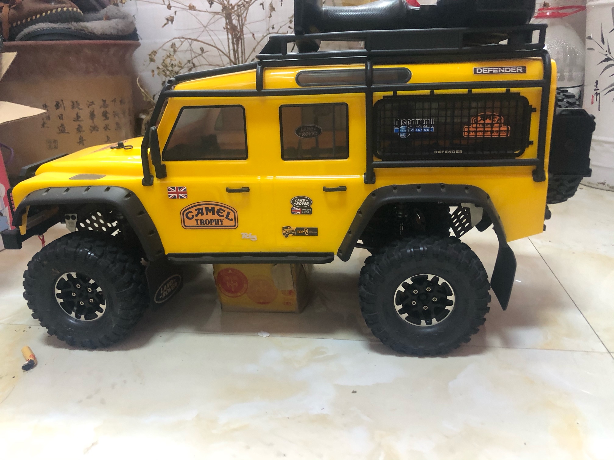 只是中心太高,高抓路面速度快了容易翻车…我是黄色卫士款 回