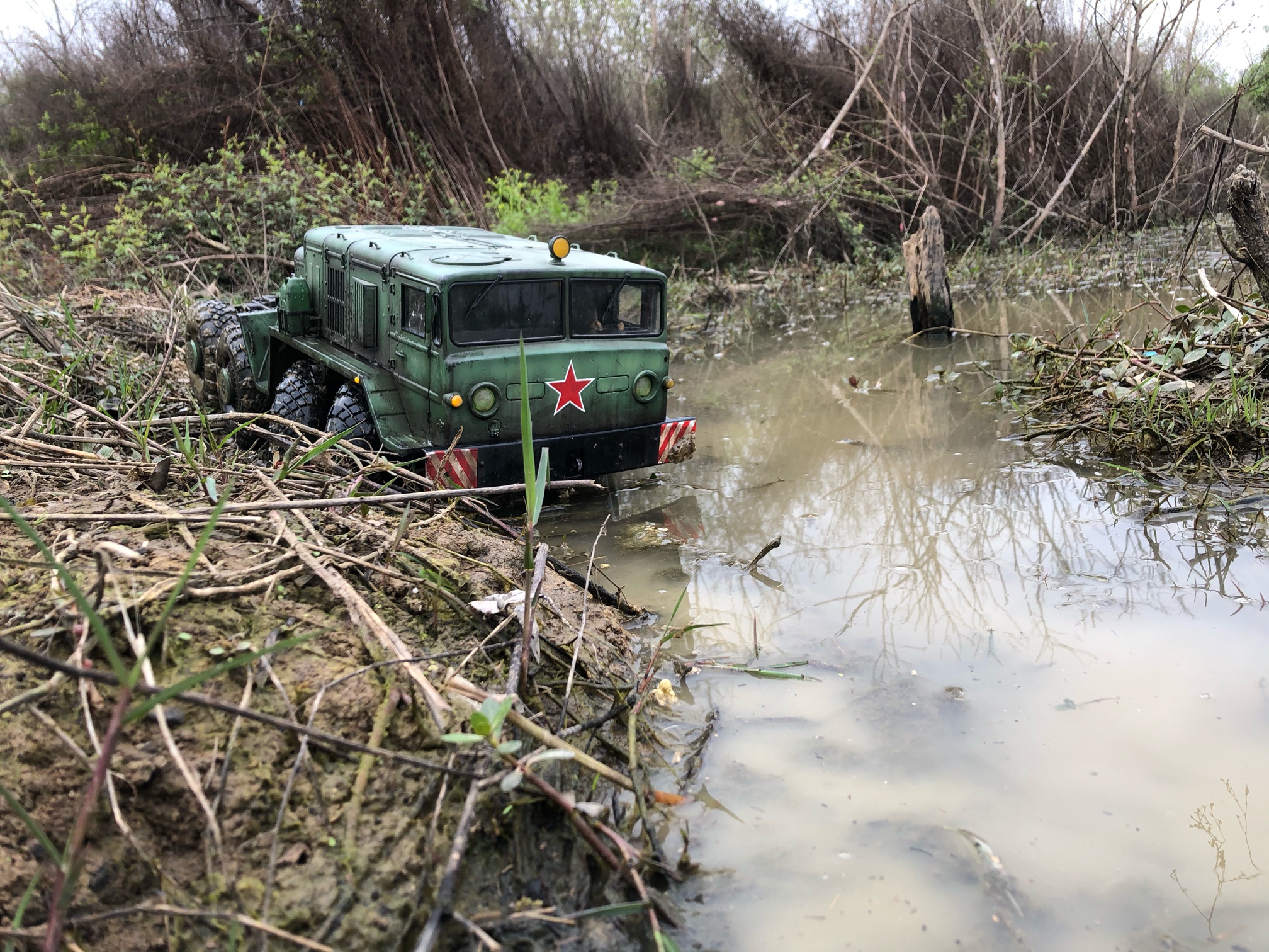 sccd 旋转轮胎bc8 泥潭陷车