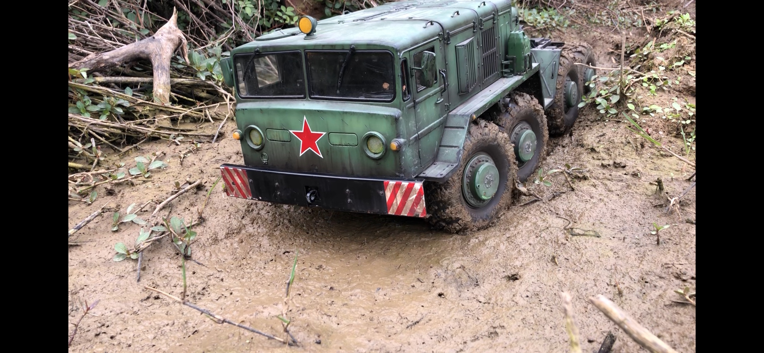 旋转轮胎警用轿车型号