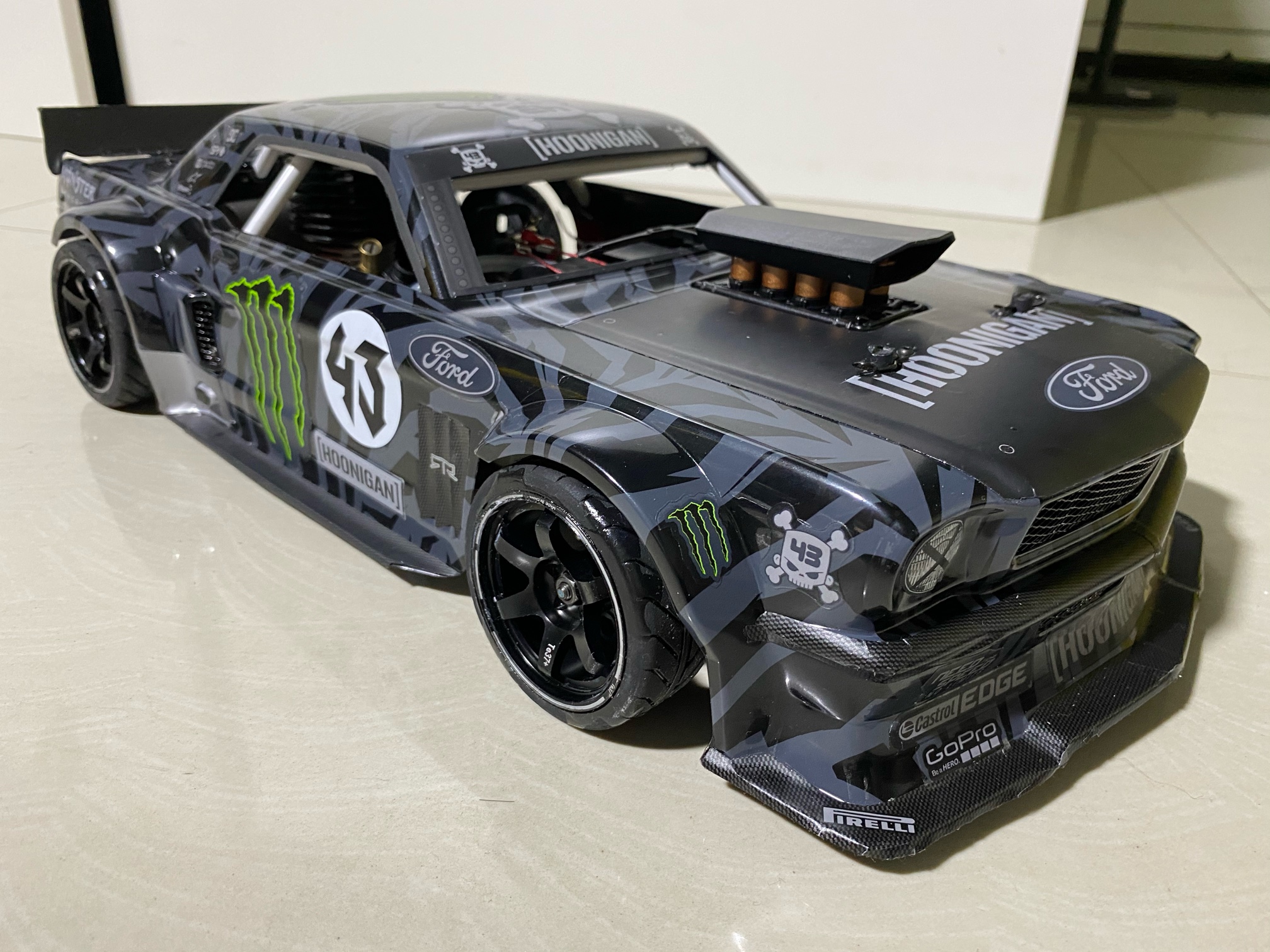 rcfans论坛 fw06改造油动砖叔 1965 ford 野马 - powered by discuz!