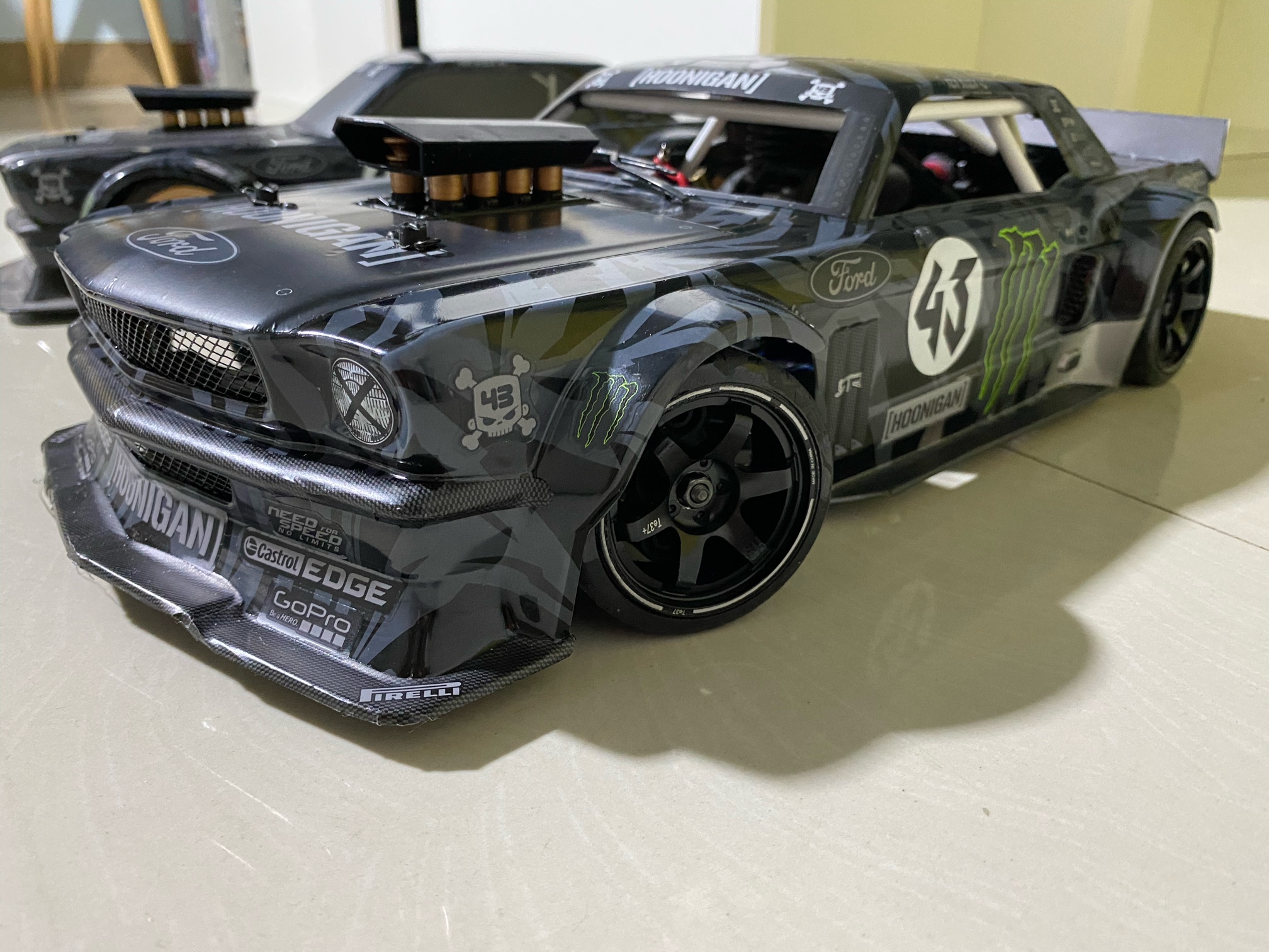 rcfans论坛 fw06改造油动砖叔 1965 ford 野马 - powered by discuz!