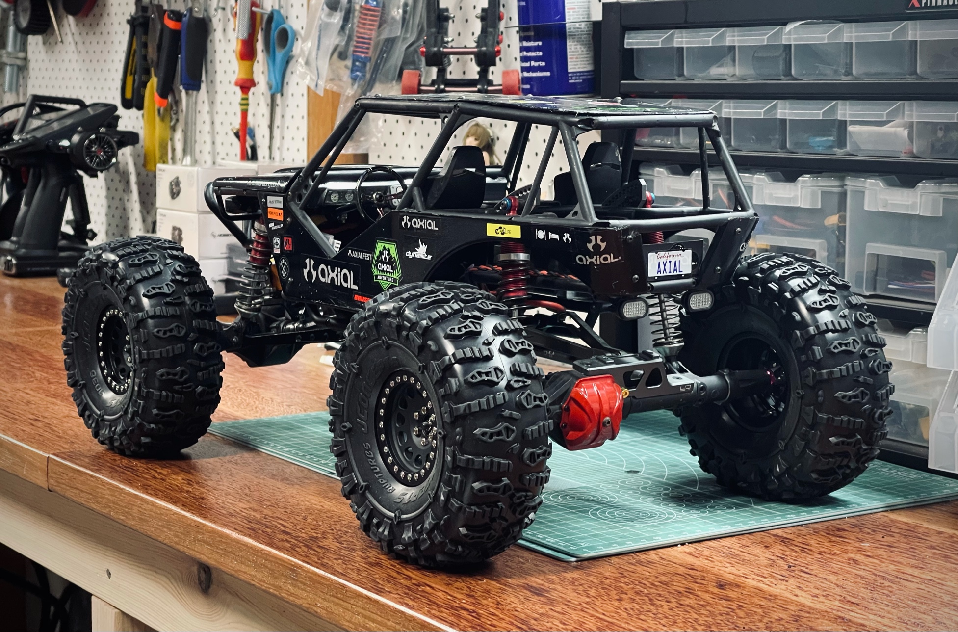 经典攀爬车 axial幽灵