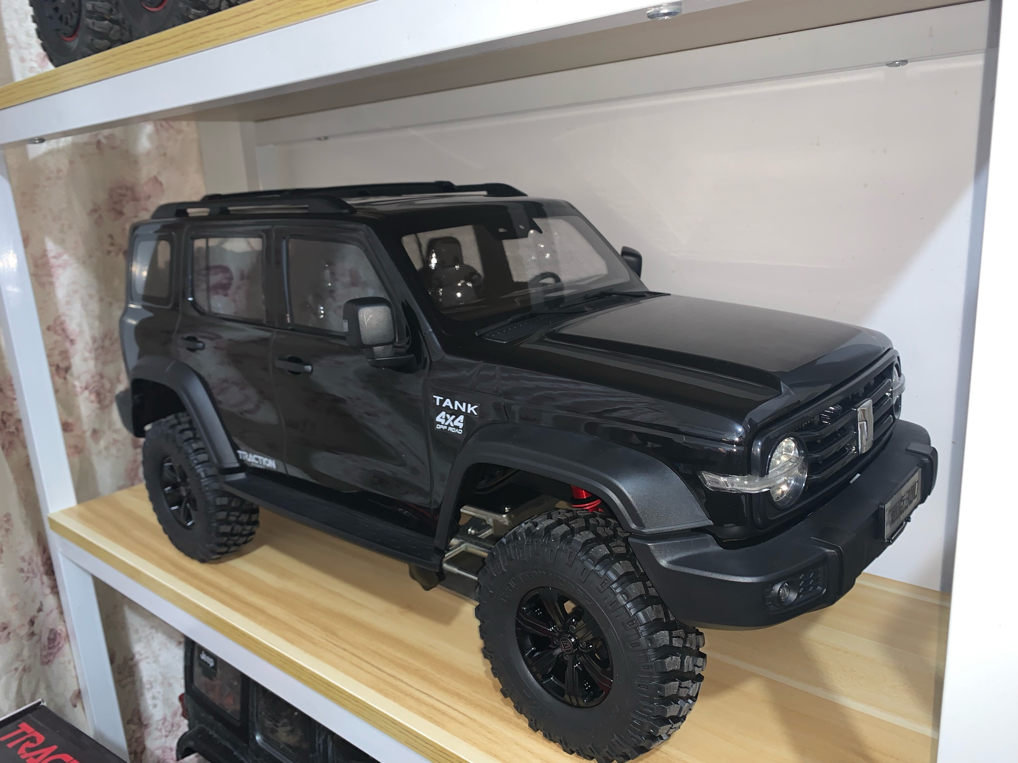 坦克300黑色收入囊中